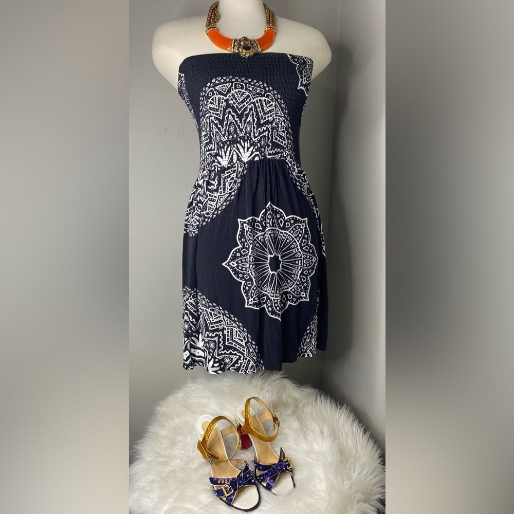 Strapless Black & White Printed Bohemian Beach Dress - Picture 2 of 13